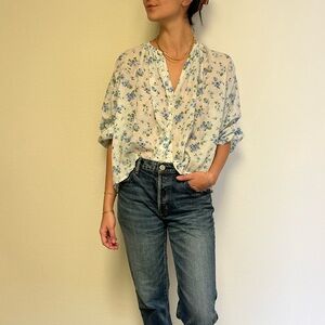 Doen blue floral blouse